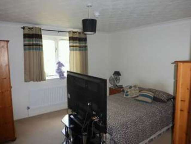  Image of 1 bedroom Semi-Detached house for sale in Upper Cliff Road Gorleston Great Yarmouth NR31 at Upper Cliff Road Gorleston Great Yarmouth, NR31 6AL