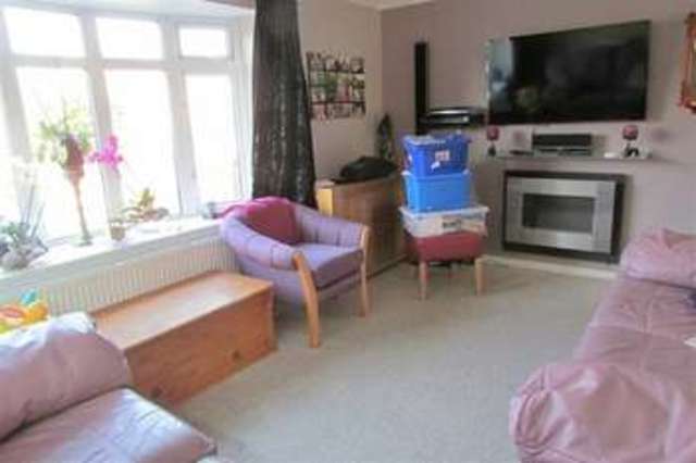 Image of 3 bedroom Semi-Detached house for sale in Goss Drive Street BA16 at Street, BA16 0RR