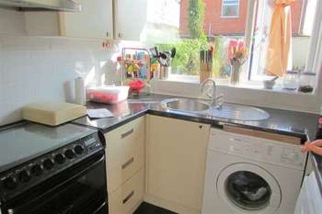  Image of 3 bedroom Semi-Detached house for sale in Goss Drive Street BA16 at Street, BA16 0RR