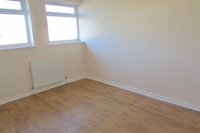  Image of 3 bedroom Semi-Detached house for sale in Goss Drive Street BA16 at Street, BA16 0RR