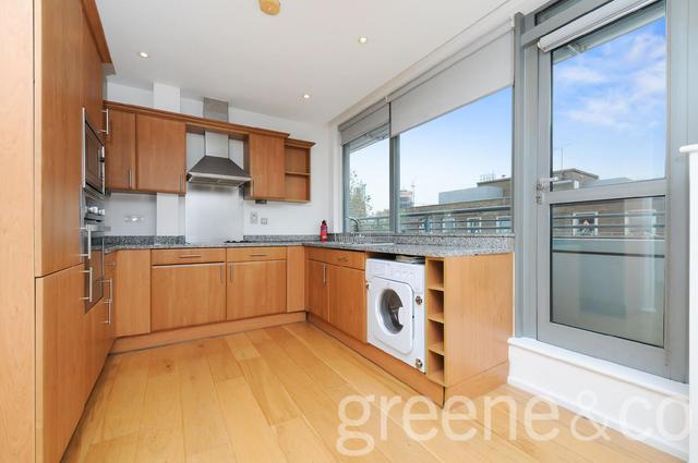  Image of 3 bedroom Flat to rent in Goswell Road London EC1V at Clerkenwell  Goswell Road, EC1V 7ER