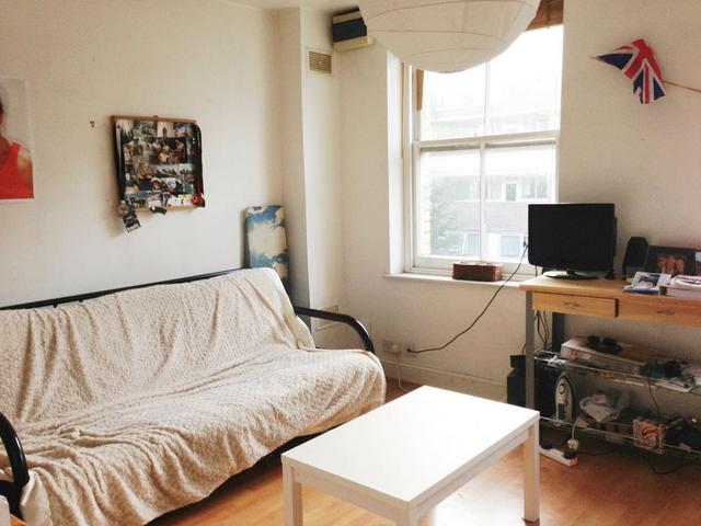  Image of 1 bedroom Flat to rent in Goswell Road London EC1V at London  Goswell Road, EC1V 7DT