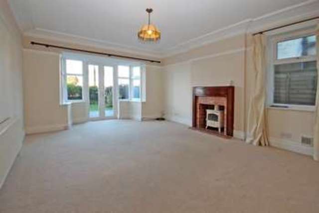  Image of 2 bedroom Flat for sale in Grand Avenue Southbourne Bournemouth BH6 at Grand Avenue  Southbourne, BH6 3TA