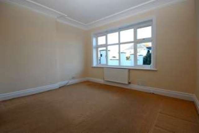  Image of 2 bedroom Flat for sale in Grand Avenue Southbourne Bournemouth BH6 at Grand Avenue  Southbourne, BH6 3TA