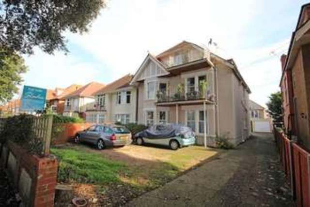  Image of 2 bedroom Flat for sale in Grand Avenue Southbourne Bournemouth BH6 at Grand Avenue Southbourne Bournemouth, BH6 3TA