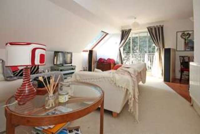  Image of 2 bedroom Flat for sale in Grand Avenue Southbourne Bournemouth BH6 at Grand Avenue Southbourne Bournemouth, BH6 3TA