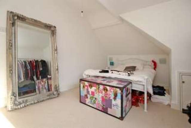  Image of 2 bedroom Flat for sale in Grand Avenue Southbourne Bournemouth BH6 at Grand Avenue Southbourne Bournemouth, BH6 3TA