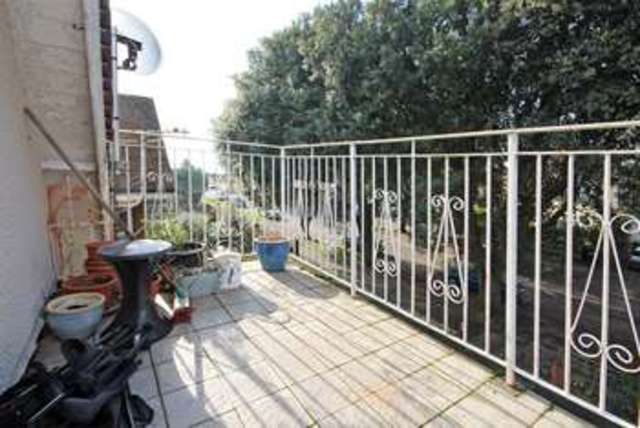  Image of 2 bedroom Flat for sale in Grand Avenue Southbourne Bournemouth BH6 at Grand Avenue Southbourne Bournemouth, BH6 3TA