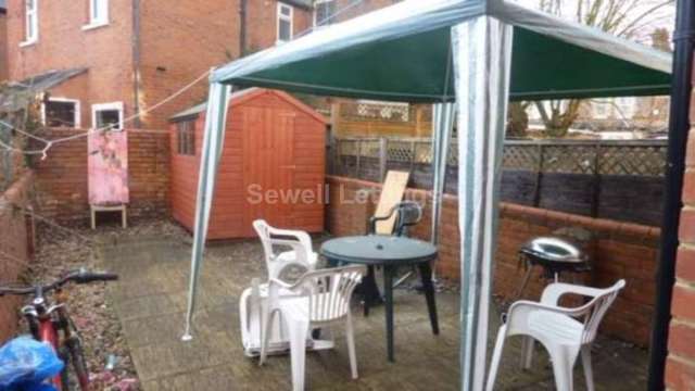  Image of 4 bedroom Detached house to rent in Grange Avenue Earley Reading RG6 at Grange Avenue  Reading, RG6 1DJ