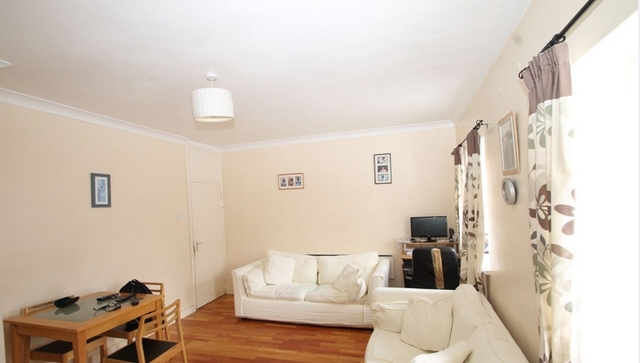  Image of 2 bedroom Flat for sale in Grange Road London SE19 at Crystal Palace, SE19 3BW