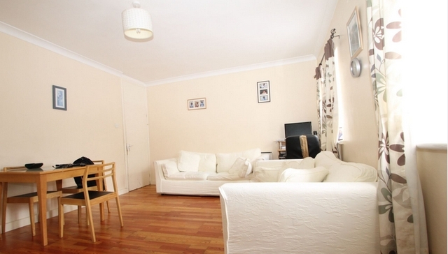  Image of 2 bedroom Flat for sale in Grange Road London SE19 at Crystal Palace, SE19 3BW