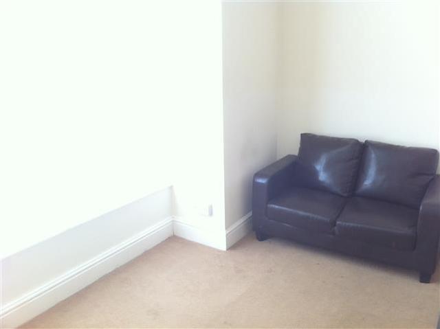  Image of 1 bedroom Flat to rent in Grange Road West Prenton CH43 at Birkenhead  Wirral, CH43 4XB
