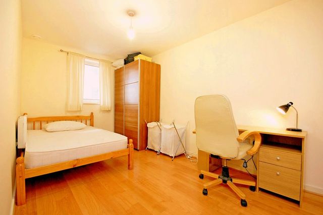  Image of 2 bedroom Flat to rent in Grays Place Slough SL2 at Grays Place  Slough, SL2 5GE