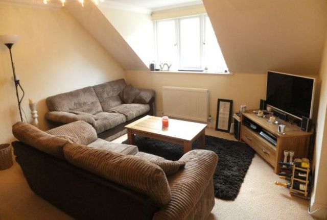  Image of 2 bedroom Flat for sale in Great Durgates Close Wadhurst TN5 at Wadhurst, TN5 6RD