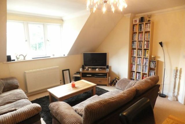  Image of 2 bedroom Flat for sale in Great Durgates Close Wadhurst TN5 at Wadhurst, TN5 6RD