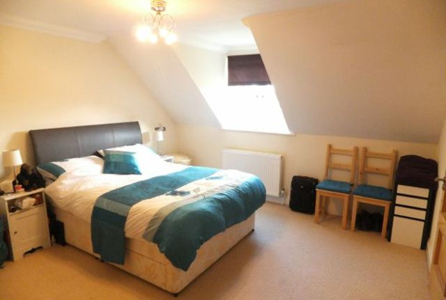  Image of 2 bedroom Flat for sale in Great Durgates Close Wadhurst TN5 at Wadhurst, TN5 6RD