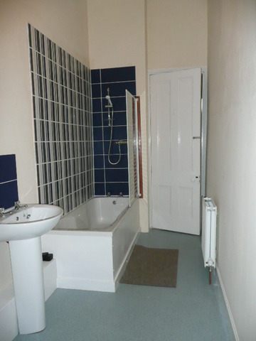  Image of 3 bedroom Flat to rent in Great Western Road Glasgow G4 at Woodlands Glasgow Glasgow, G4 9EB