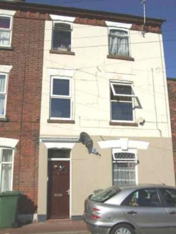  Image of 1 bedroom Flat for sale in St. Nicholas Road Great Yarmouth NR30 at St Nicholas Road  Great Yarmouth, NR30 1NL