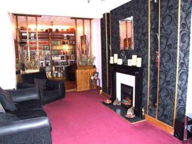  Image of 4 bedroom Terraced house for sale in Apsley Road Great Yarmouth NR30 at Apsley Road  Great Yarmouth, NR30 2HG