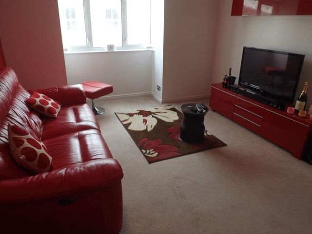  Image of 2 bedroom Flat for sale in Trafalgar Court Great Yarmouth NR30 at Trafalgar Court Trafalgar Road Great Yarmouth, NR30 2LX