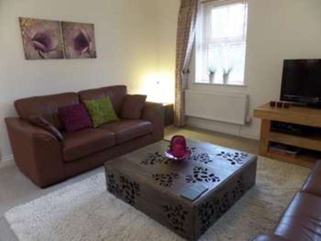  Image of 3 bedroom Apartment for sale in Green Farm Road Newport Pagnell MK16 at Newport Pagnell, MK16 0JY
