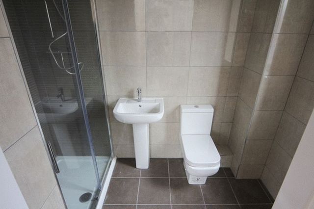  Image of 4 bedroom Terraced house for sale in Green Lane Stoneycroft Liverpool L13 at Green Lane Stoneycroft Liverpool, L13 7BB