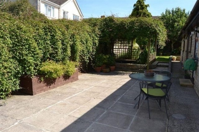  Image of 5 bedroom Detached house for sale in Green Lane Street BA16 at Street, BA16 0QL