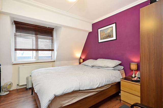  Image of 3 bedroom Flat for sale in Green Lanes London N4 at Green Lanes  Finsbury Park, N4 2NJ
