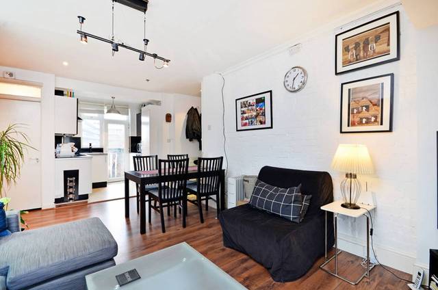  Image of 3 bedroom Flat for sale in Green Lanes London N4 at Green Lanes  Finsbury Park, N4 2NJ