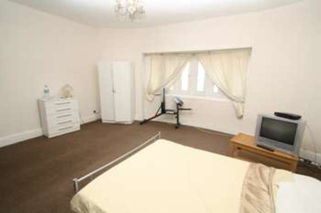  Image of 1 bedroom Property to rent in Green Lanes London N13 at Green Lanes London London, N13 4TY