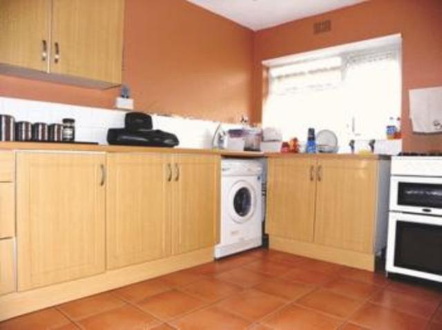  Image of 2 bedroom Flat to rent in Green Park Road Southampton SO16 at Green Park Road Millbrook Southampton, SO16 9AB