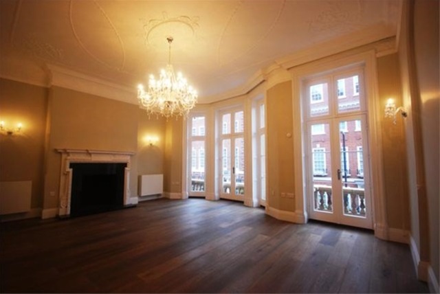  Image of 3 bedroom Flat to rent in Green Street London W1K at MAYFAIR, W1K 7AZ