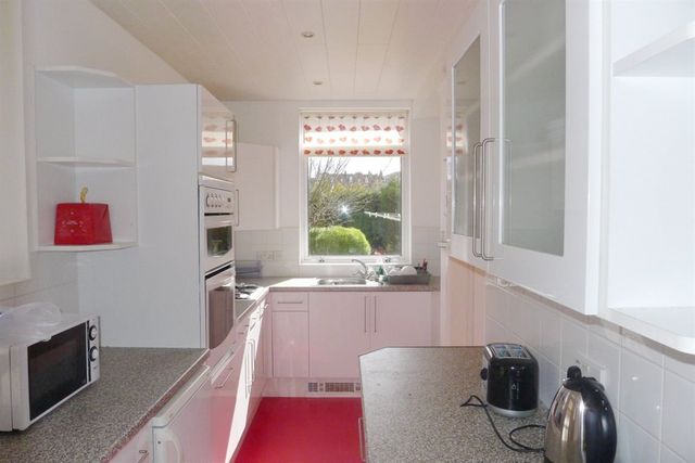  Image of 5 bedroom Detached house to rent in Greenbank Crescent Edinburgh EH10 at Comiston Edinburgh Edinburgh, EH10 5TE