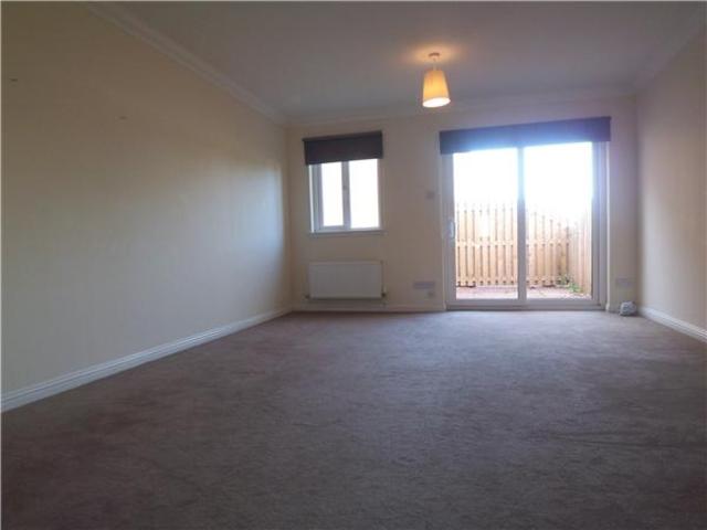  Image of 2 bedroom Terraced house to rent in Greenock Road Inchinnan Renfrew PA4 at Inchinnan Renfrewshire Renfrewshire, PA4 9LD
