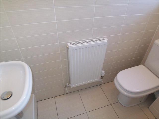 Image of 2 bedroom Terraced house to rent in Greenock Road Inchinnan Renfrew PA4 at Inchinnan Renfrewshire Renfrewshire, PA4 9LD