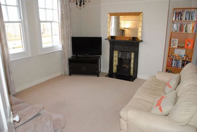  Image of 3 bedroom Flat to rent in Greyhound Road London W14 at Greyhound Road  London, W14 9SG