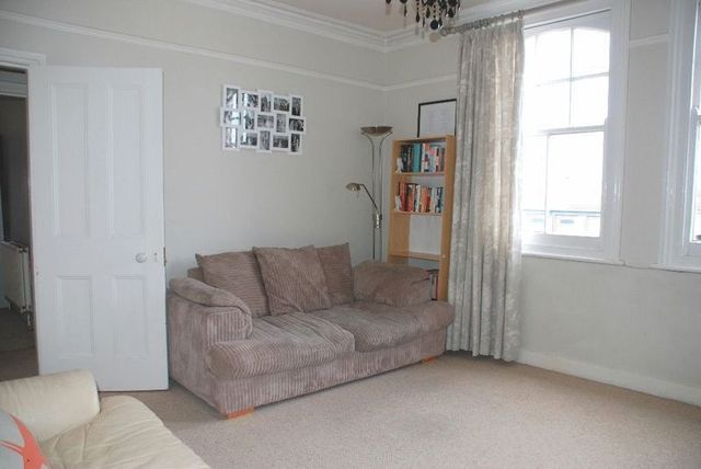  Image of 3 bedroom Flat to rent in Greyhound Road London W14 at Greyhound Road  London, W14 9SG