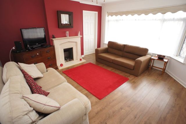  Image of 4 bedroom Detached house for sale in Griffin Avenue Canvey Island SS8 at Griffin Avenue  Canvey Island, SS8 8BE