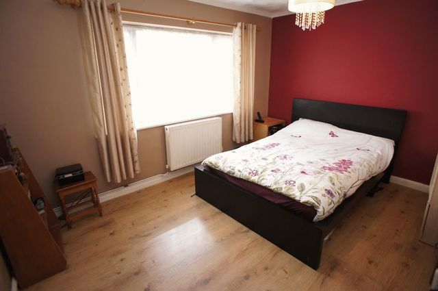  Image of 4 bedroom Detached house for sale in Griffin Avenue Canvey Island SS8 at Griffin Avenue  Canvey Island, SS8 8BE