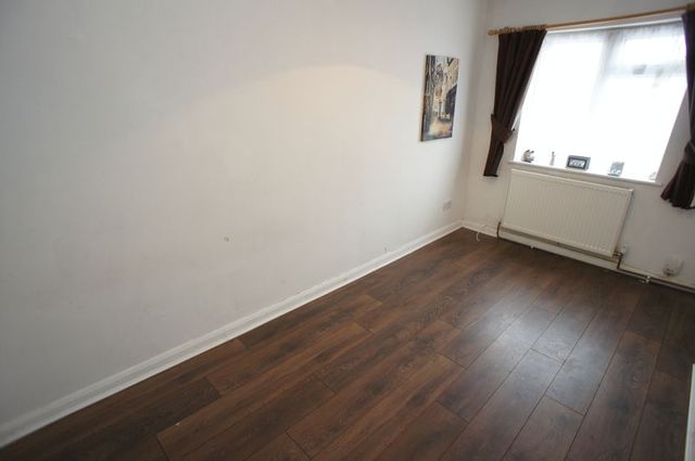  Image of 4 bedroom Detached house for sale in Griffin Avenue Canvey Island SS8 at Griffin Avenue  Canvey Island, SS8 8BE
