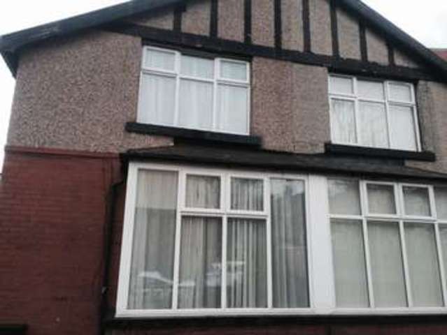 Image of 2 bedroom Semi-Detached house to rent in Grimscar Avenue Birkby Huddersfield HD2 at Grimscar Avenue  Huddersfield, HD2 2TU
