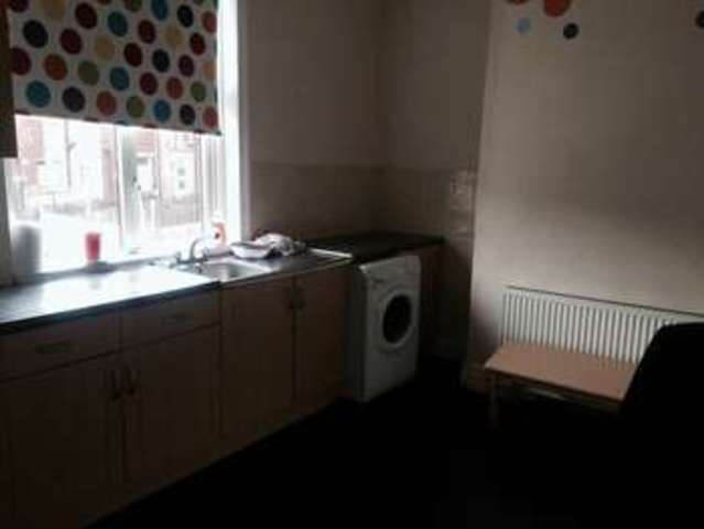  Image of 2 bedroom Semi-Detached house to rent in Grimscar Avenue Birkby Huddersfield HD2 at Grimscar Avenue  Huddersfield, HD2 2TU