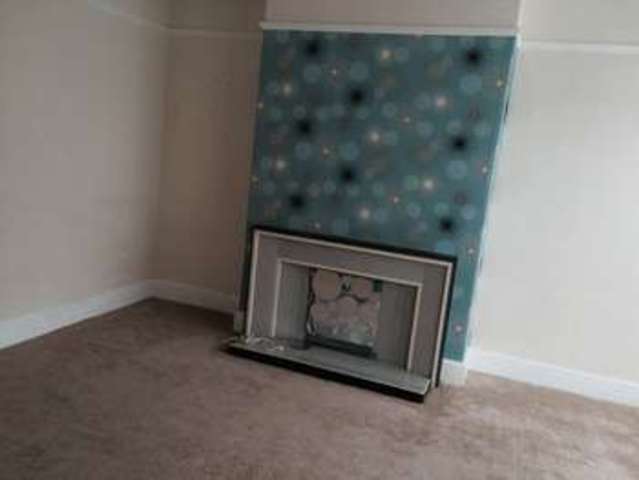 Image of 2 bedroom Semi-Detached house to rent in Grimscar Avenue Birkby Huddersfield HD2 at Grimscar Avenue  Huddersfield, HD2 2TU