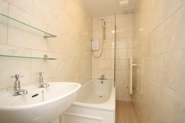  Image of 1 bedroom Flat to rent in Grindlay Street Edinburgh EH3 at Tollcross Edinburgh Edinburgh, EH3 9AS