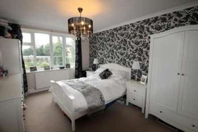  Image of 2 bedroom Flat to rent in Brighton Road Sutton SM2 at Brighton Road  Sutton, SM2 5BL