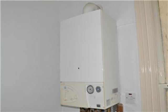  Image of 1 bedroom Flat to rent in Milward Crescent Hastings TN34 at East Sussex, TN34 3RU