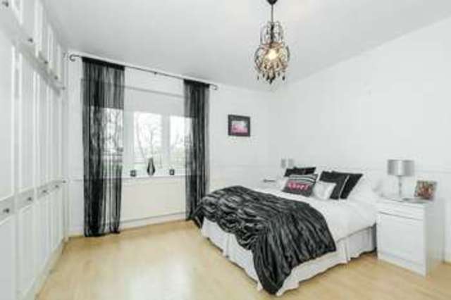  Image of 5 bedroom Detached house for sale in Grove Road Northwood HA6 at Northwood, HA6 2AP