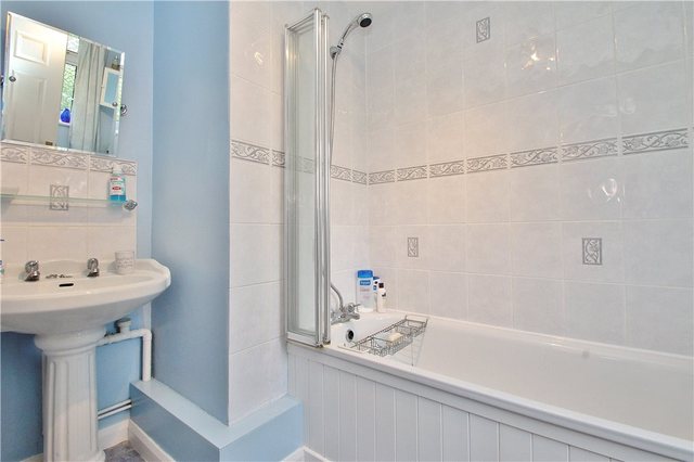  Image of 3 bedroom Detached house for sale in Guernsey Farm Drive Horsell Woking GU21 at Horsell  Horsell, GU21 4BE