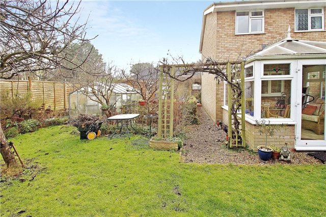  Image of 3 bedroom Detached house for sale in Guernsey Farm Drive Horsell Woking GU21 at Horsell  Horsell, GU21 4BE