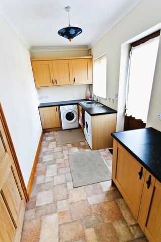  Image of 5 bedroom Property for sale in Yarmouth Road Lowestoft NR32 at Yarmouth Road  Lowestoft, NR32 4AQ